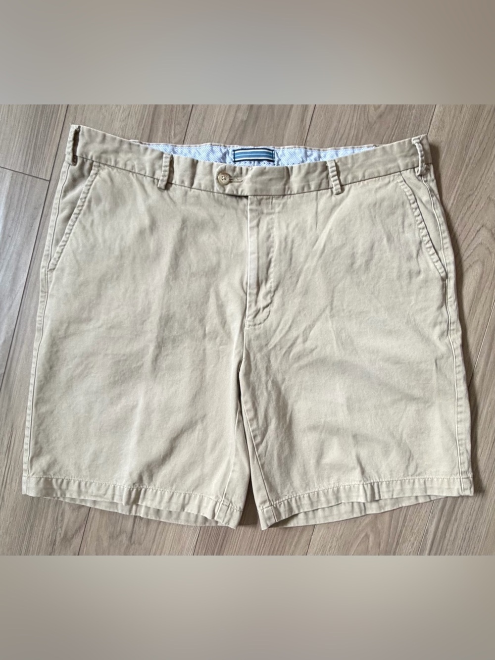 Peter Millar Chino Shorts Men’s Beige Flat Front Pima Cotton Size 40 Inseam 9